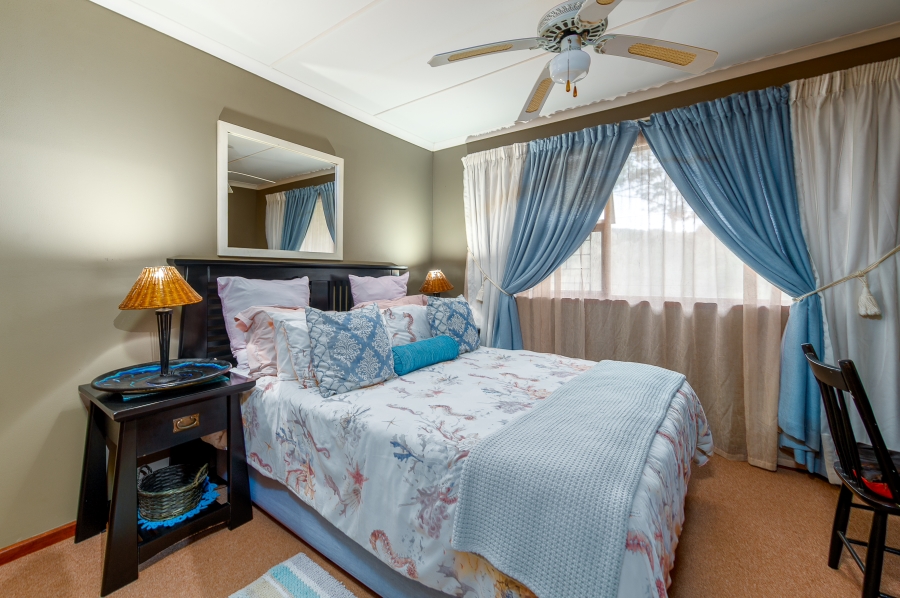 3 Bedroom Property for Sale in Sedgefield Central Western Cape